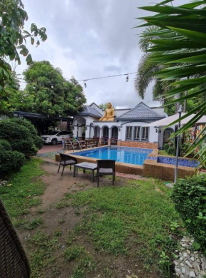 The Golden Buddha Villa